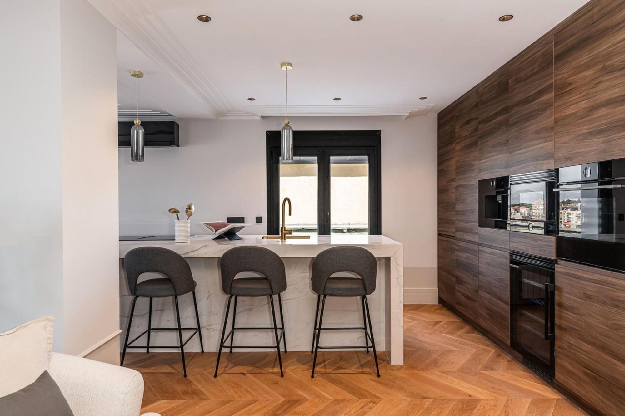 Elegant Manor Staycation Escape Appartamento